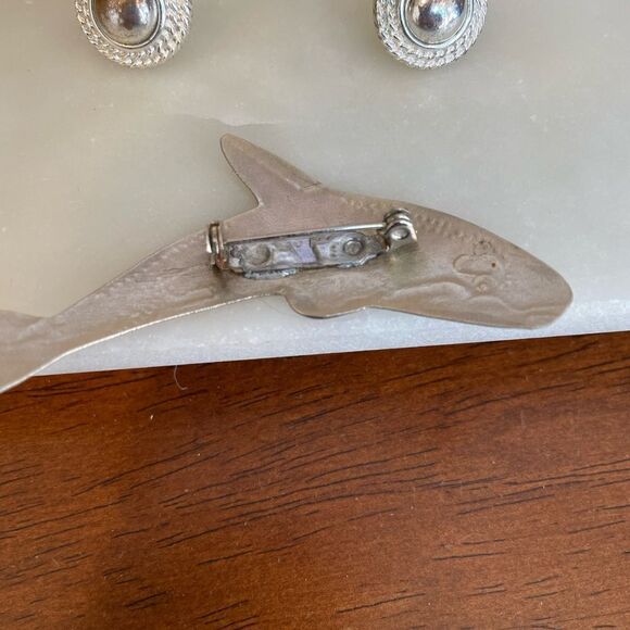 Silver Whale Brooch and Silver tone Earrings - Picture 5 of 11